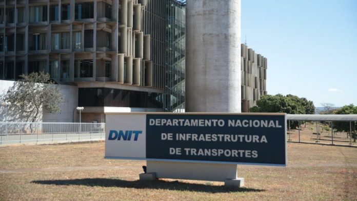 DNIT oferece 100 vagas em todo o país (Reprodução)