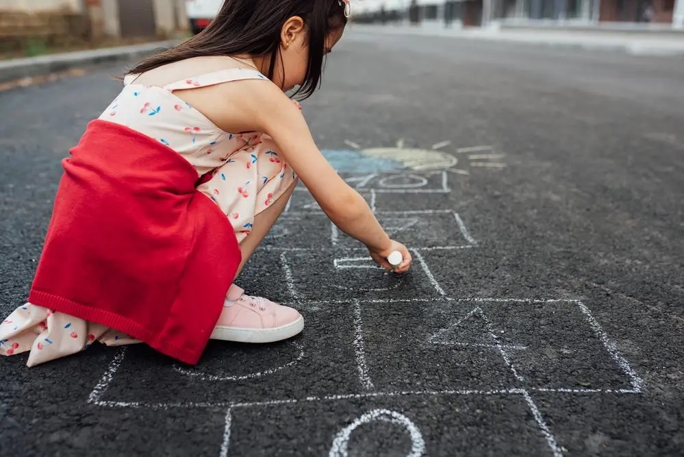 14 brincadeiras de rua para lembrar os velhos tempos | Click Nova Olímpia
